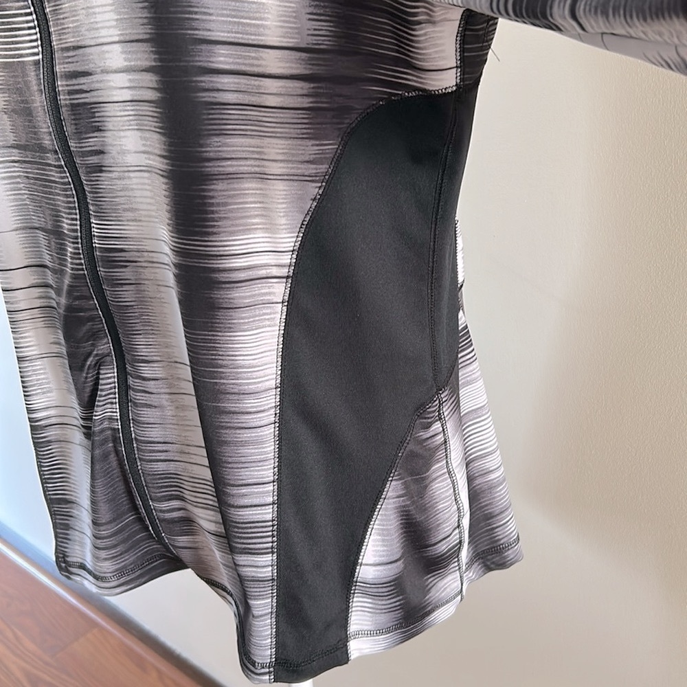 TekGrear - Drytex woman’s Black and Gray Striped Zip-Up Athletic jacket size XL - Picture 4 of 12